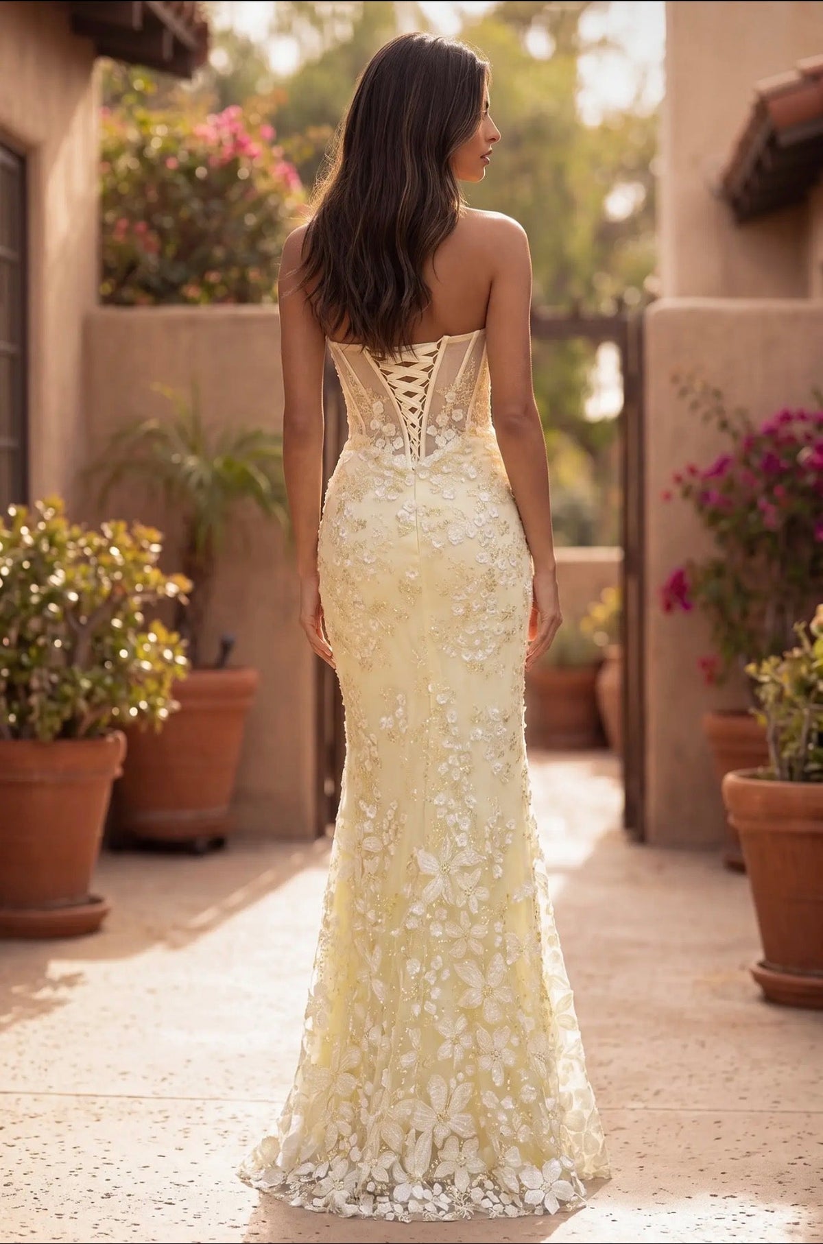 Yellow Floral Appliqué Strapless Prom Dress – Size 8